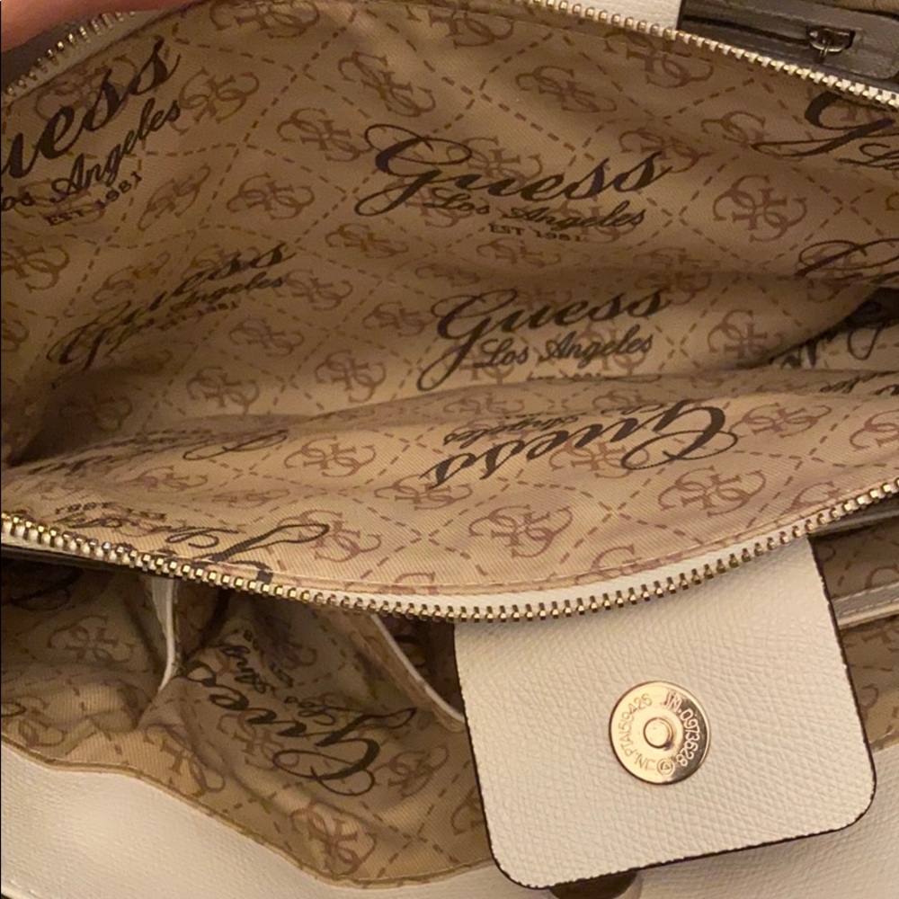 Guess Purse - Picture 6 of 7